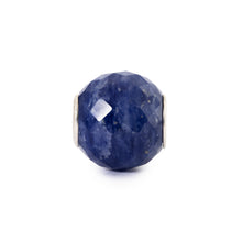 Runder blauer Sodalith, facettiert