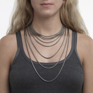 Trollbeads Halsketten Silber Grössenvergleich verschiedene Längen am Model | Necklace Silver Length and Size comparison