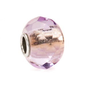Trollbeads Lavendel Prisma | Lavender Prism Bead | Artikelnummer: TGLBE-00153 | Hauptwerkstoff: Glas | Designer: Lise Aagaard