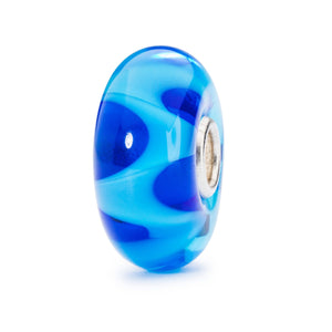 Trollbeads Azurblaue Welle | Azure Wave Bead | Artikelnummer: TGLBE-10196 | Hauptwerkstoff: Glas | Designer: Lise Aagaard