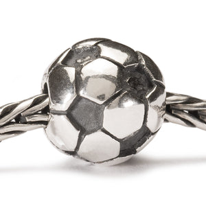 Trollbeads Fußball | Soccer Ball Bead | Artikelnummer: TAGBE-50006 | Hauptwerkstoff: Silber | Designer: Svend Nielsen