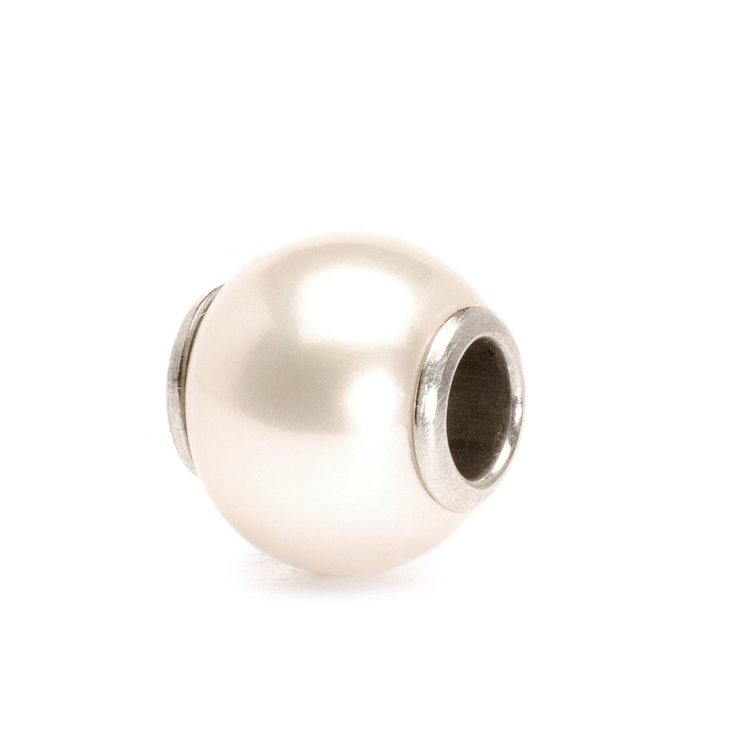 Trollbeads Weisse Perle | White Pearl Bead | Artikelnummer: TAGBE-00085 | Hauptwerkstoff: Silber | Designer: Lise Aagaard