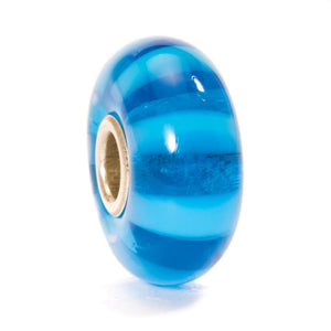 Trollbeads Türkise Streifen | Turquoise Stripe Bead | Retired | TGLBE-10052 | Hauptwerkstoff: Glas | Designer: Lise Aagaard