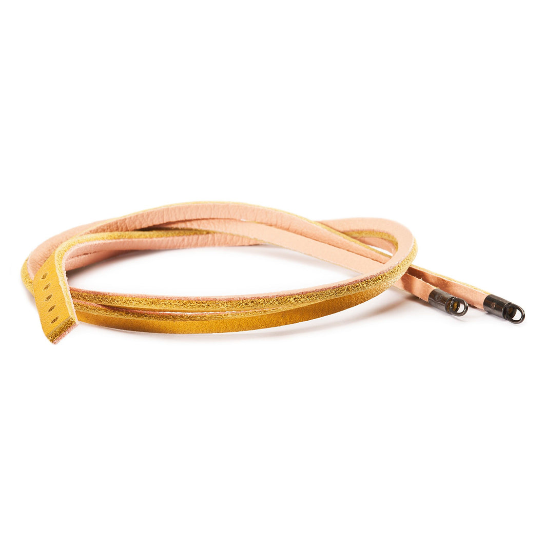 Trollbeads Lederband, gelb-rosé | Leather Bracelet Yellow/Light Pink | Artikelnummer: TLEBR-00026 | Gewicht: 6,00 g | Hauptwerkstoff: Leder | Designer: Nicolas Aagaard