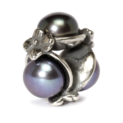 Trollbeads Dreifache schwarze Perle | Triple Pearl Bead Black | Artikelnummer: TAGBE-00095 | Hauptwerkstoff: Silber | Designer: Lise Aagaard