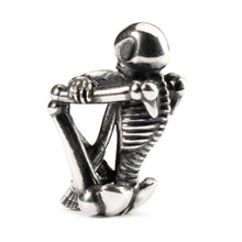 Trollbeads Skelett / Skeleton Spirit Bead | Artikelnummer: TAGBE-50021 | Gewicht: 3,65 g | Hauptwerkstoff: Silber | Designer: Nicolas Aagaard