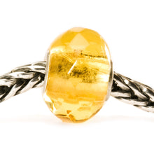 Trollbeads Gelbes Prisma | Yellow Prism Bead | Artikelnummer: TGLBE-00152 | Hauptwerkstoff: Glas | Designer: Lise Aagaard