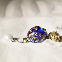 Trollbeads Fantasie Halskette mit Perle und Blue Ocean Glas Bead und Gold Bead und Stopper | Fantasy Necklace with Blue Ocean Glass Bead and Gold Bead and Spacer