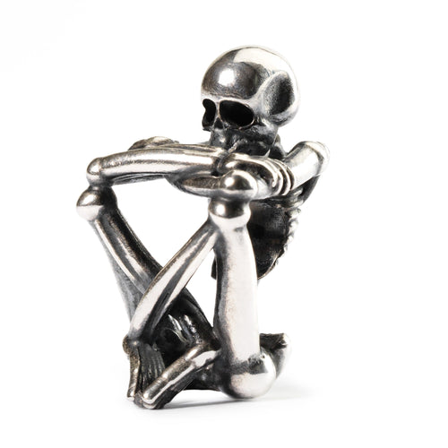 Trollbeads Skelett / Skeleton Spirit Bead | Artikelnummer: TAGBE-50021 | Gewicht: 3,65 g | Hauptwerkstoff: Silber | Designer: Nicolas Aagaard